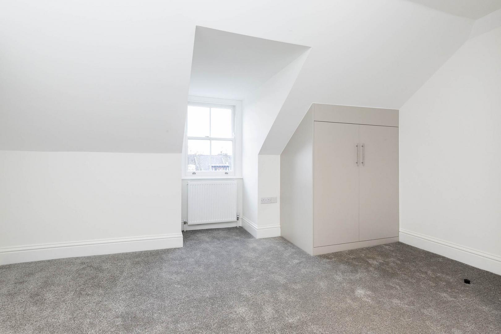 Newly refurbished 2 bedroom plus study / Guest room split over 2 floors Stroud Green Road, Stroud Green